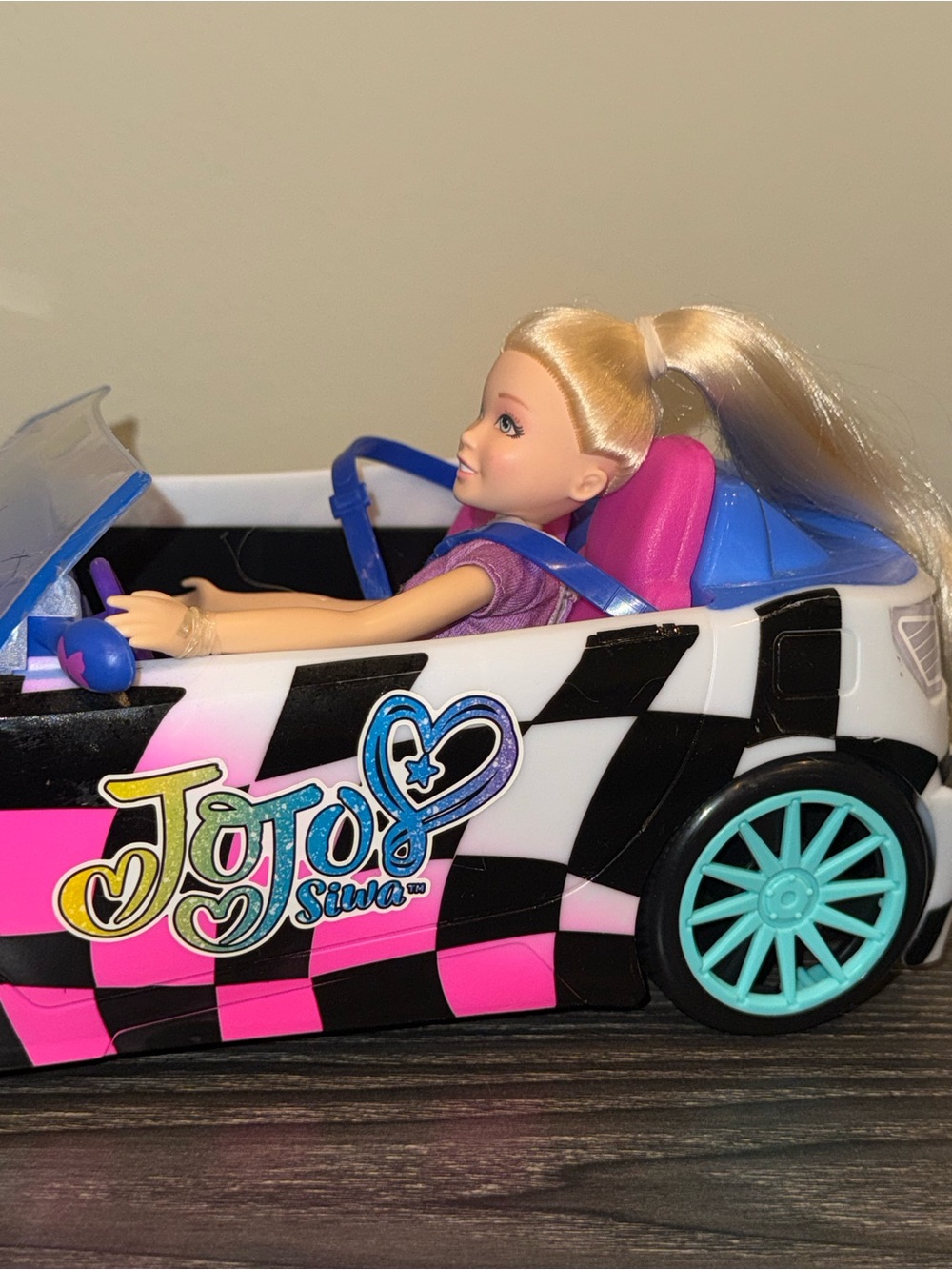 Jojo Siwa multi-color car & Jo Jo 11 inch doll